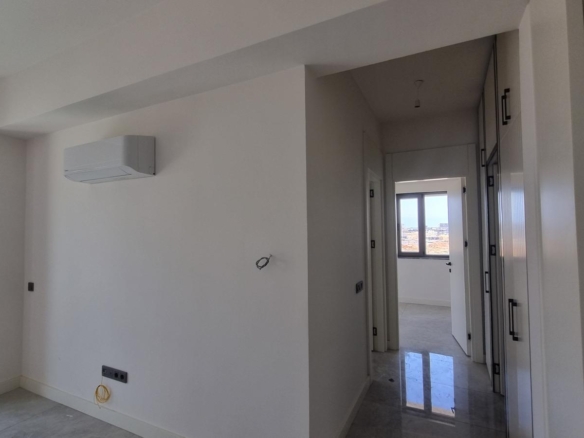 ALTINTAŞ TK 77 DE HAVUZ CEPHE KATTA 2+1 EŞYASIZ DAİRE