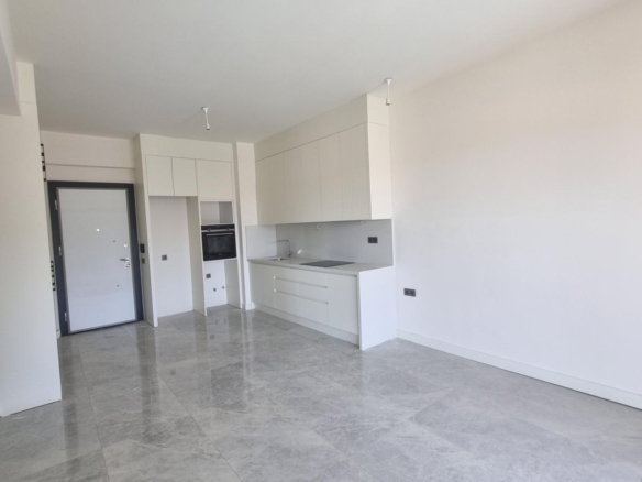 ALTINTAŞ TK 77 DE HAVUZ CEPHE KATTA 2+1 EŞYASIZ DAİRE