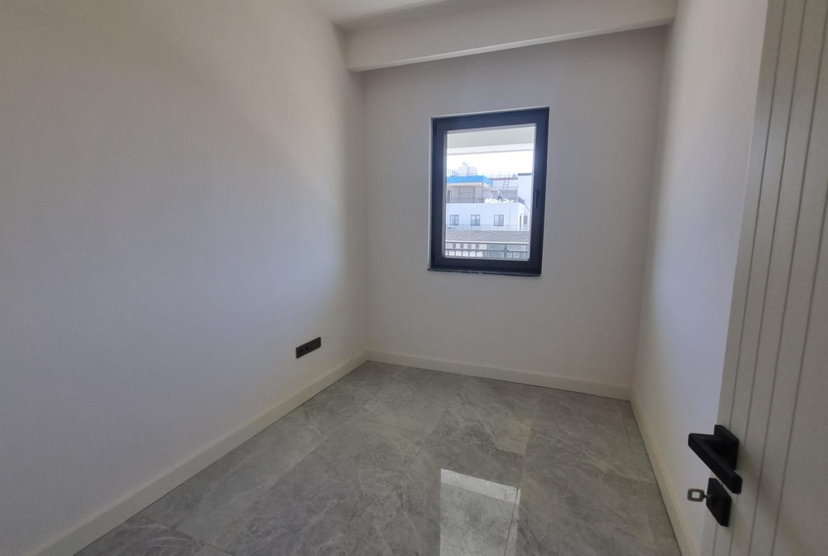 ALTINTAŞ TK 77 DE HAVUZ CEPHE KATTA 2+1 EŞYASIZ DAİRE