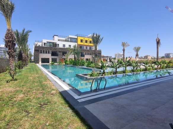 ALTINTAŞ TK 77 DE HAVUZ CEPHE KATTA 2+1 EŞYASIZ DAİRE