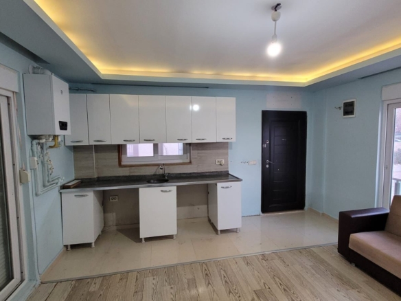 LARA’da HAVUZLU LÜKS SİTEDE 4 CEPHELİ 1+1