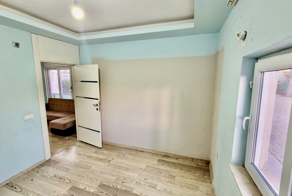 LARA’da HAVUZLU LÜKS SİTEDE 4 CEPHELİ 1+1
