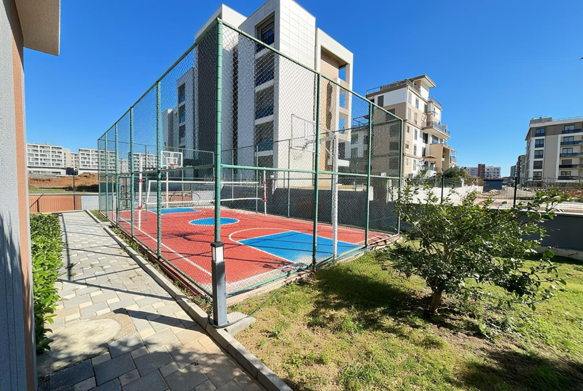 ÖZÇİÇEK’de BAHÇE KULLANIMLI, EŞYALI