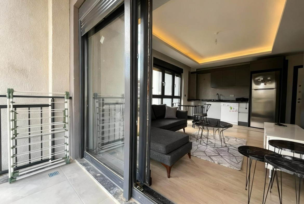UMUT ÖZYİĞİT’DEN ARAKAT EŞYALI LÜX RESİDANCE DAİRESİ