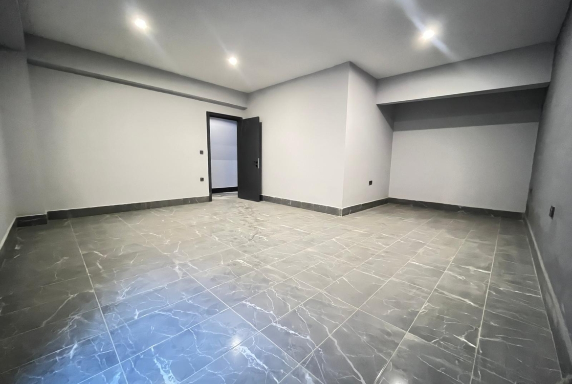 UMUT ÖZYİĞİT’DEN ARAKAT EŞYALI LÜX RESİDANCE DAİRESİ