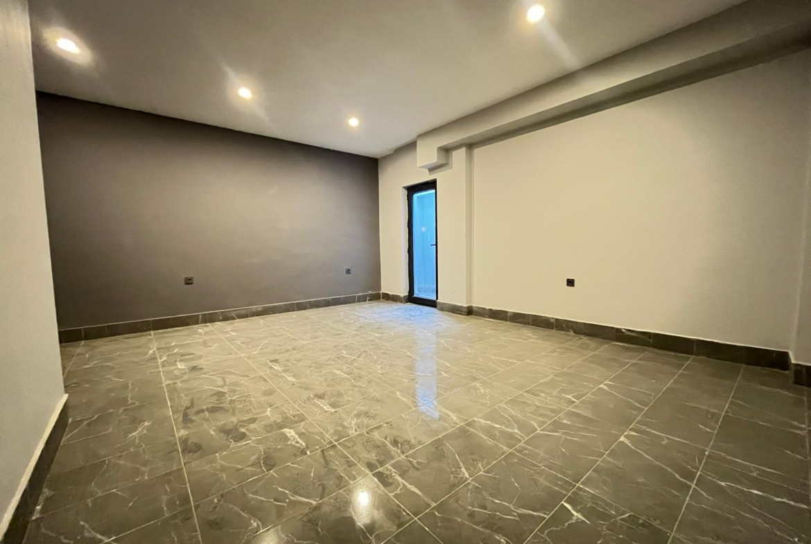 UMUT ÖZYİĞİT’DEN ARAKAT EŞYALI LÜX RESİDANCE DAİRESİ