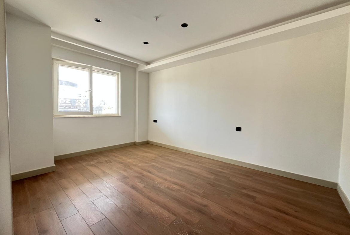 ALTINTAŞ’DA SİTE İÇİNDE, VİLLA TADINDA 4+1 LÜX TRIPLEX BAHÇE KULLANIMLI