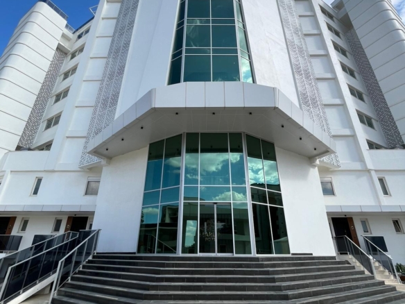 ALTINTAŞ’DA SİTE İÇİNDE, VİLLA TADINDA 4+1 LÜX TRIPLEX BAHÇE KULLANIMLI