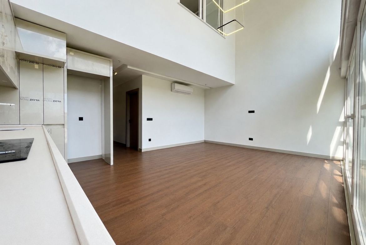 ALTINTAŞ’DA SİTE İÇİNDE, VİLLA TADINDA 4+1 LÜX TRIPLEX BAHÇE KULLANIMLI