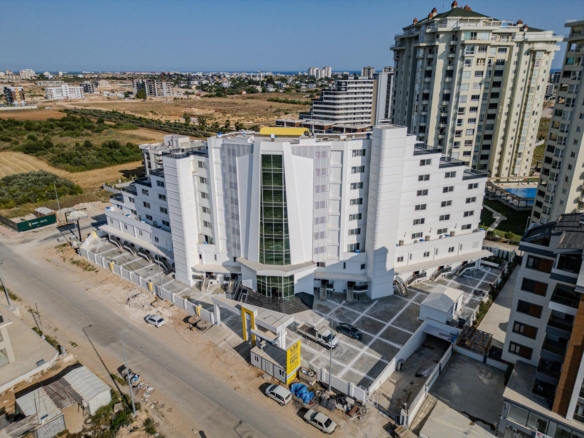 ALTINTAŞ’DA SİTE İÇİNDE, VİLLA TADINDA 4+1 LÜX TRIPLEX BAHÇE KULLANIMLI