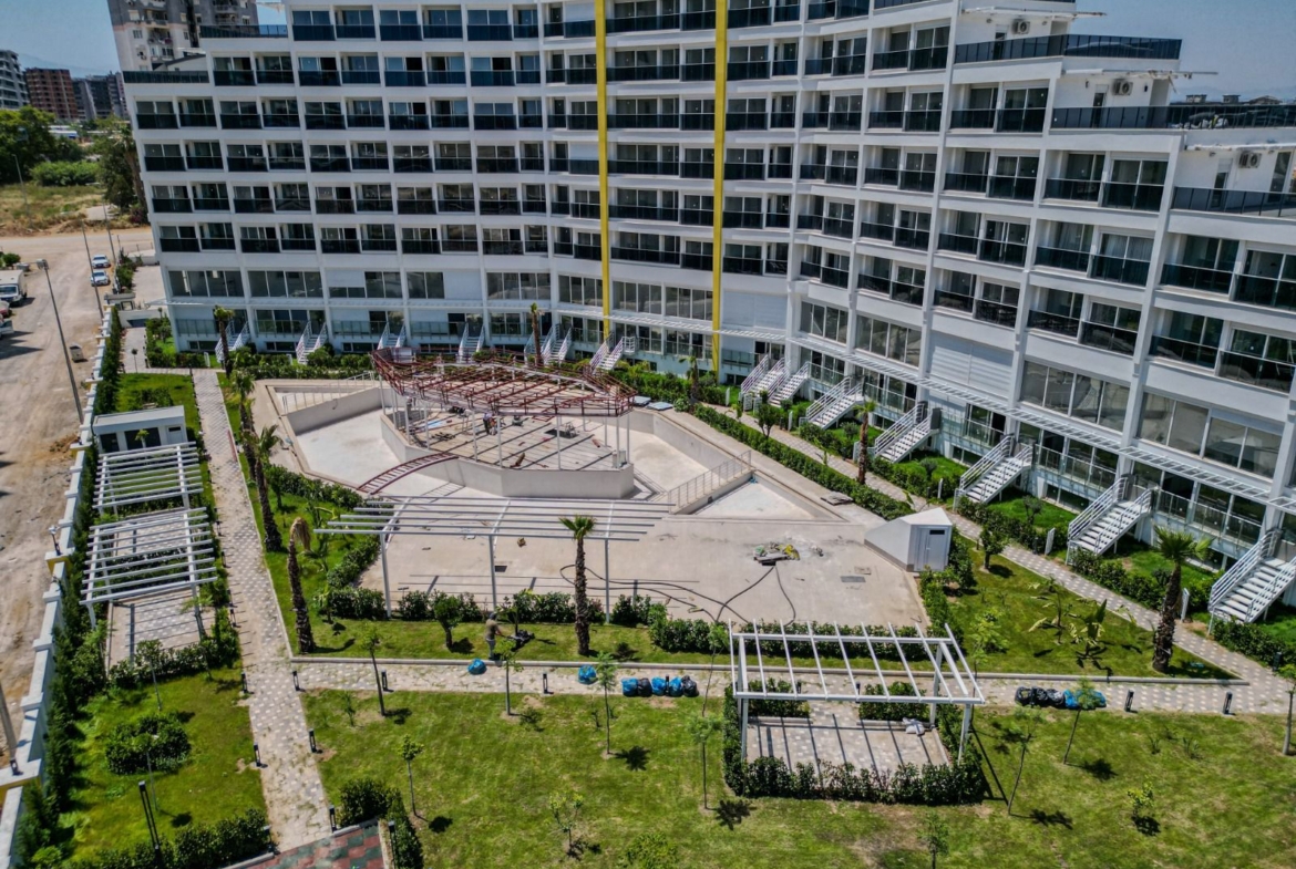 ALTINTAŞ’DA SİTE İÇİNDE, VİLLA TADINDA 4+1 LÜX TRIPLEX BAHÇE KULLANIMLI