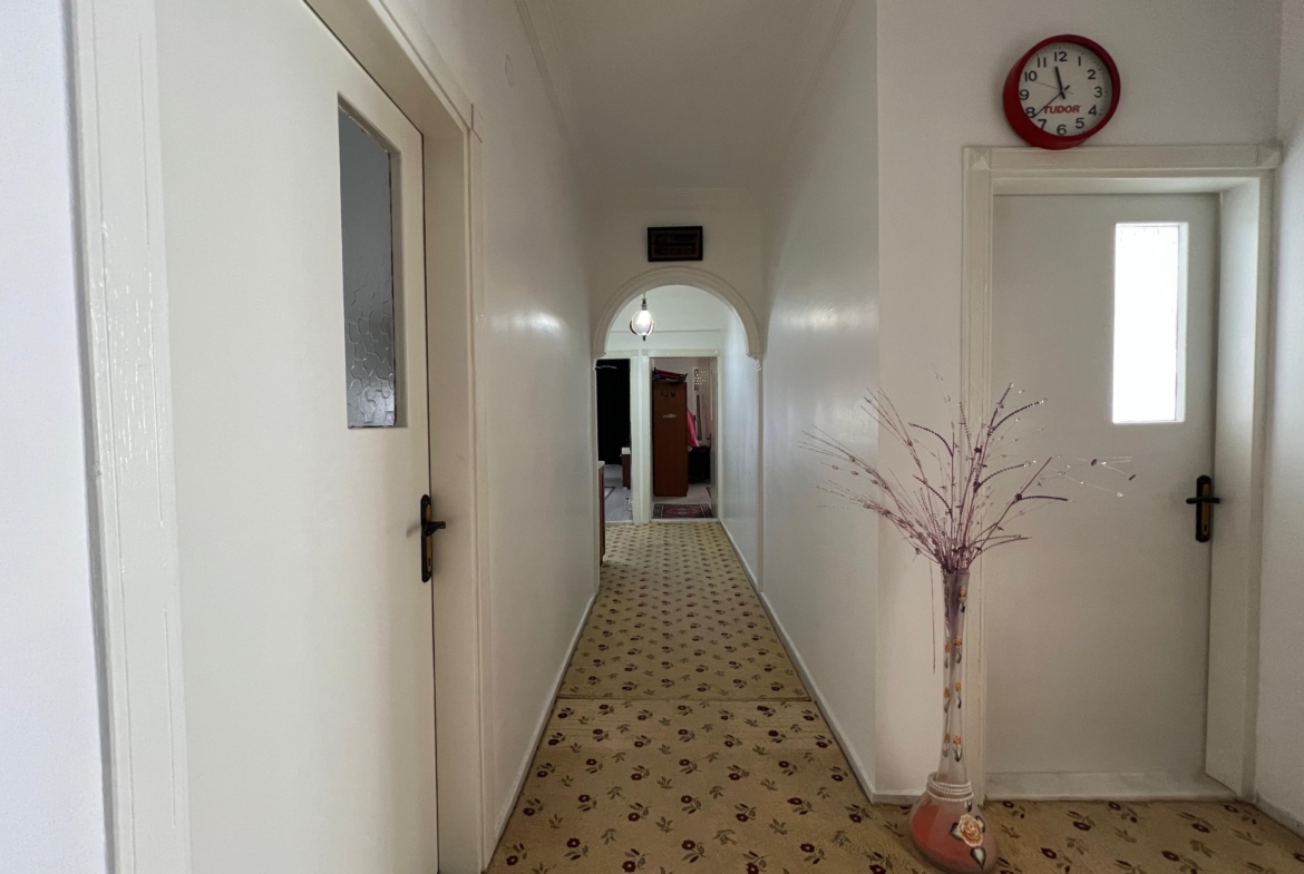 TRAMVAY DURAĞINA YAKIN SATILIK 3+1 DAİRE