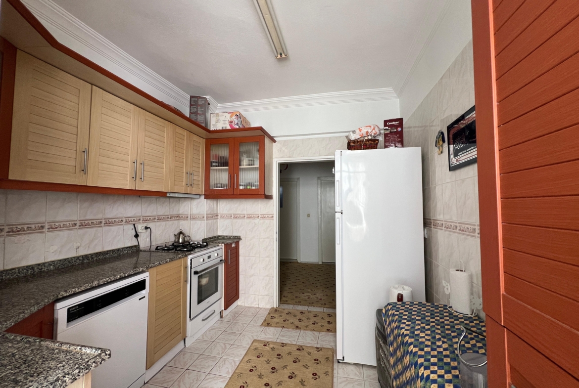 TRAMVAY DURAĞINA YAKIN SATILIK 3+1 DAİRE