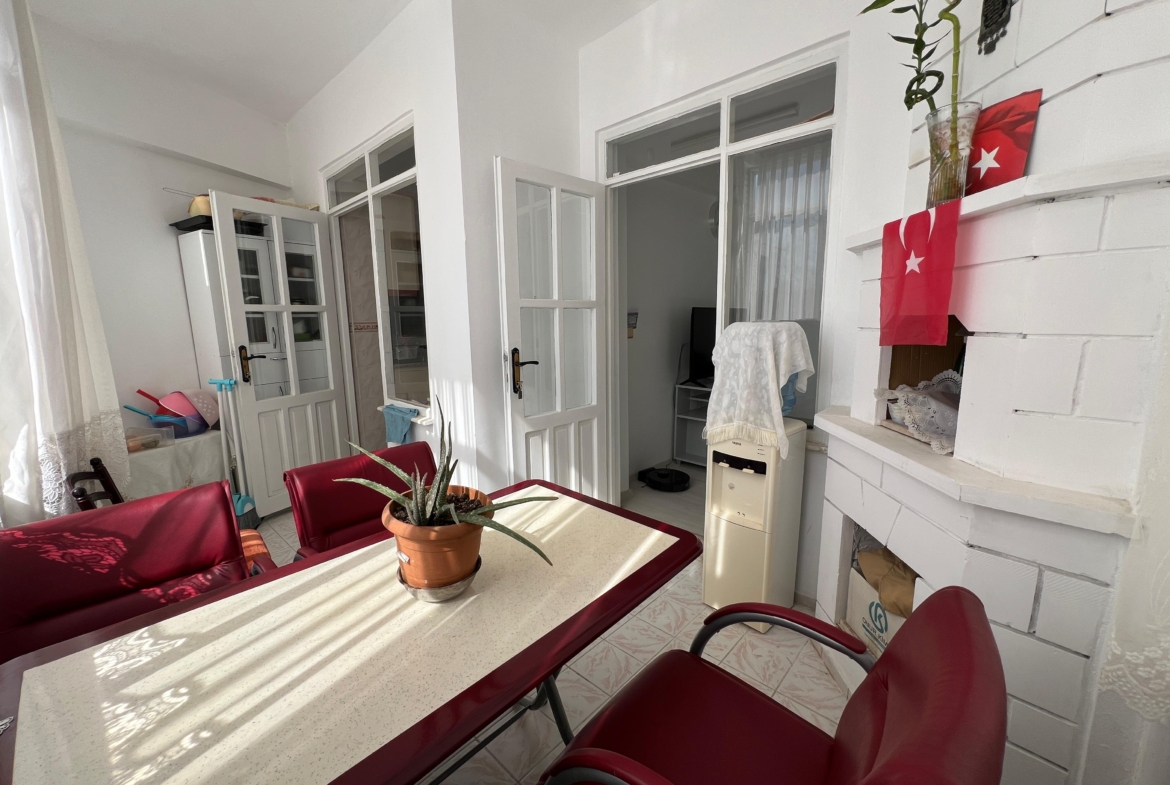 TRAMVAY DURAĞINA YAKIN SATILIK 3+1 DAİRE