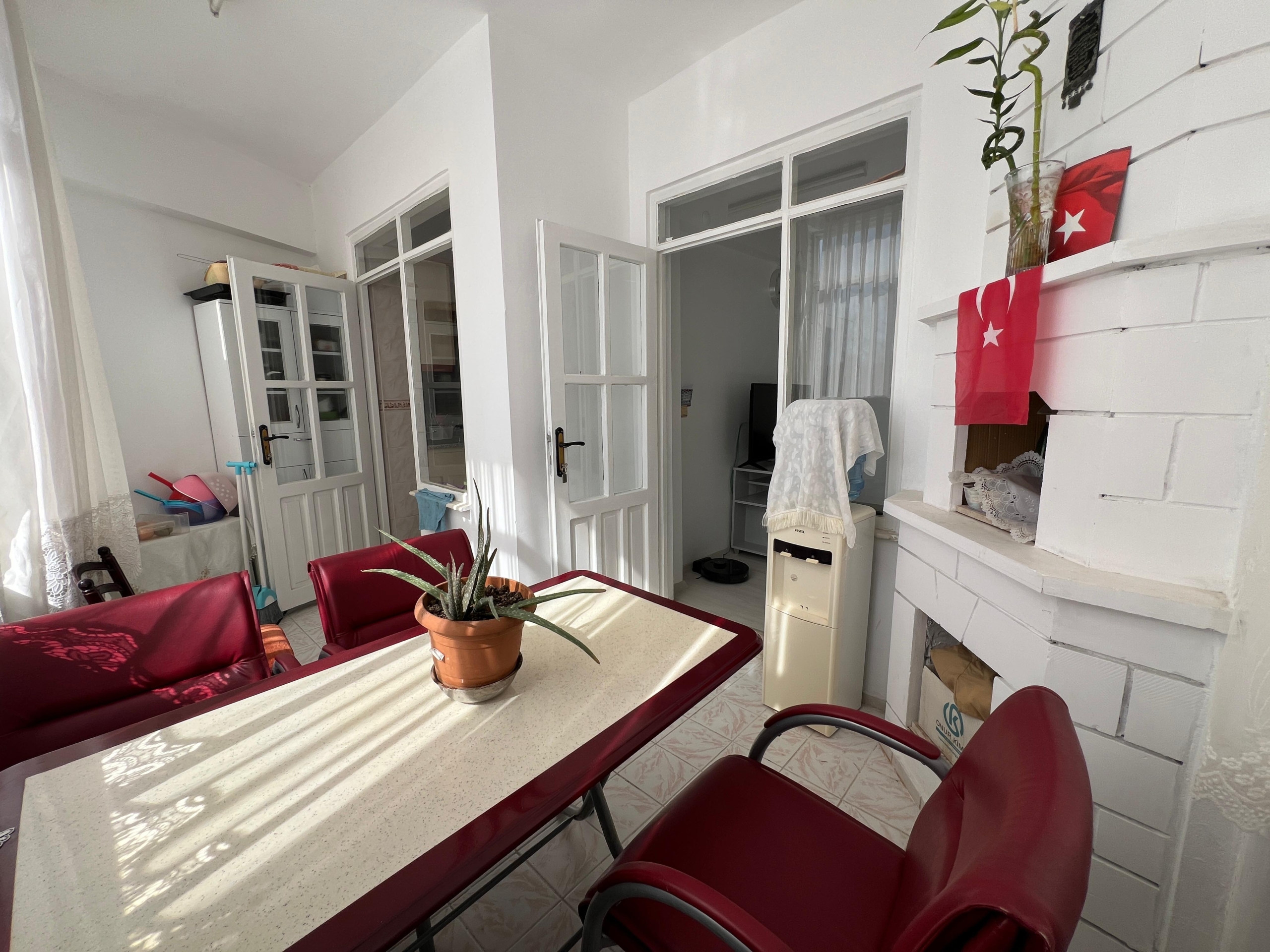 TRAMVAY DURAĞINA YAKIN SATILIK 3+1 DAİRE
