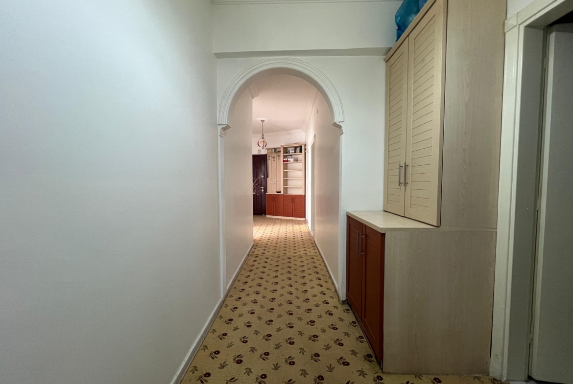 TRAMVAY DURAĞINA YAKIN SATILIK 3+1 DAİRE