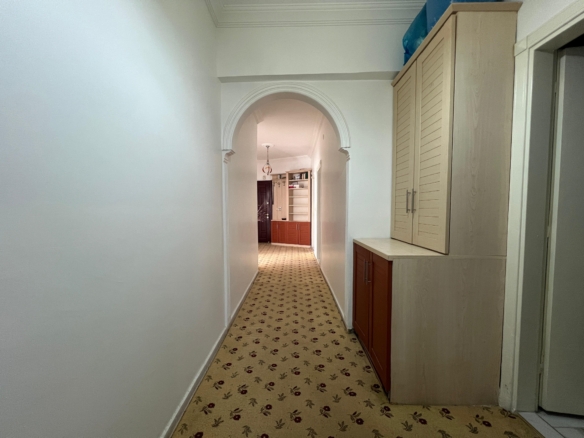 TRAMVAY DURAĞINA YAKIN SATILIK 3+1 DAİRE