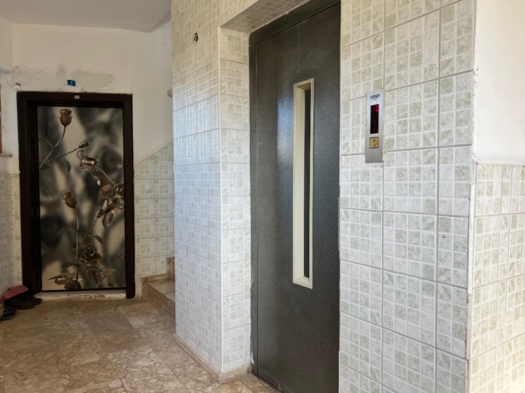 TRAMVAY DURAĞINA YAKIN SATILIK 3+1 DAİRE