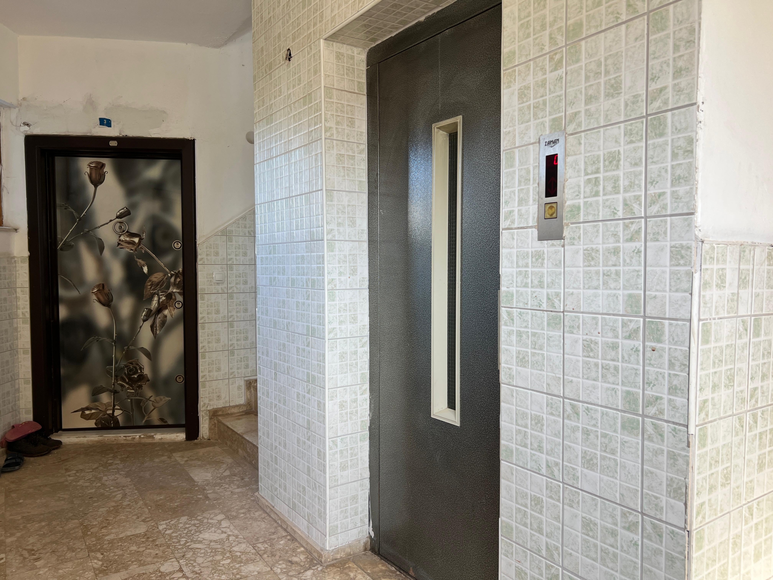 TRAMVAY DURAĞINA YAKIN SATILIK 3+1 DAİRE