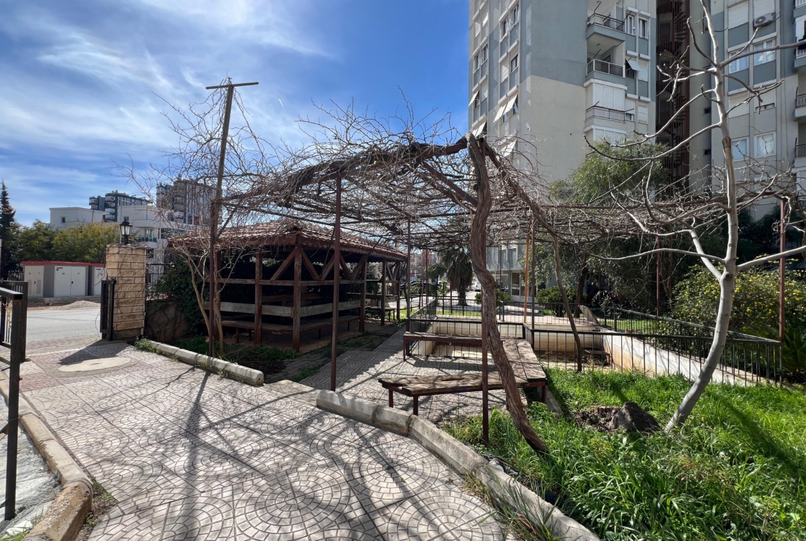 TRAMVAY DURAĞINA YAKIN SATILIK 3+1 DAİRE