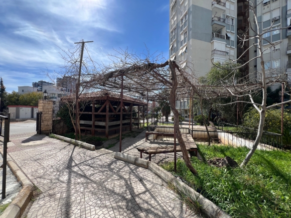 TRAMVAY DURAĞINA YAKIN SATILIK 3+1 DAİRE