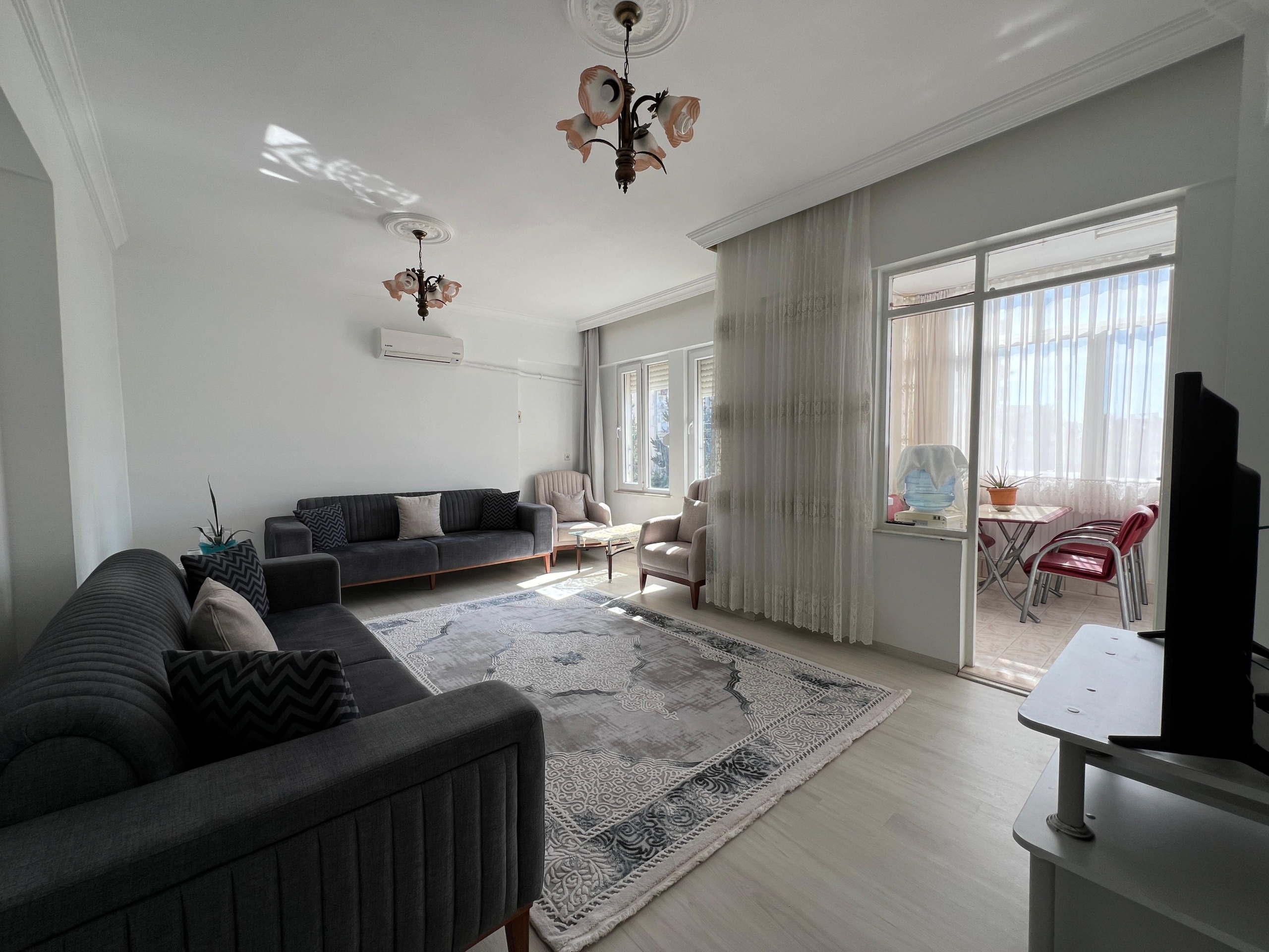 TRAMVAY DURAĞINA YAKIN SATILIK 3+1 DAİRE