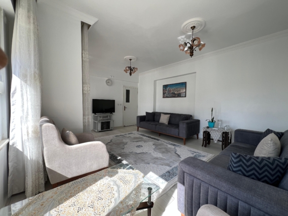 TRAMVAY DURAĞINA YAKIN SATILIK 3+1 DAİRE