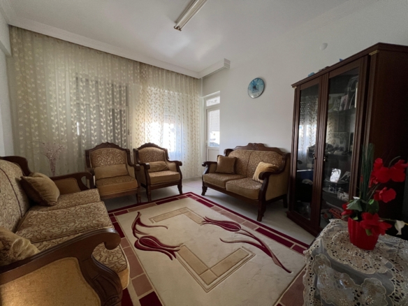 TRAMVAY DURAĞINA YAKIN SATILIK 3+1 DAİRE