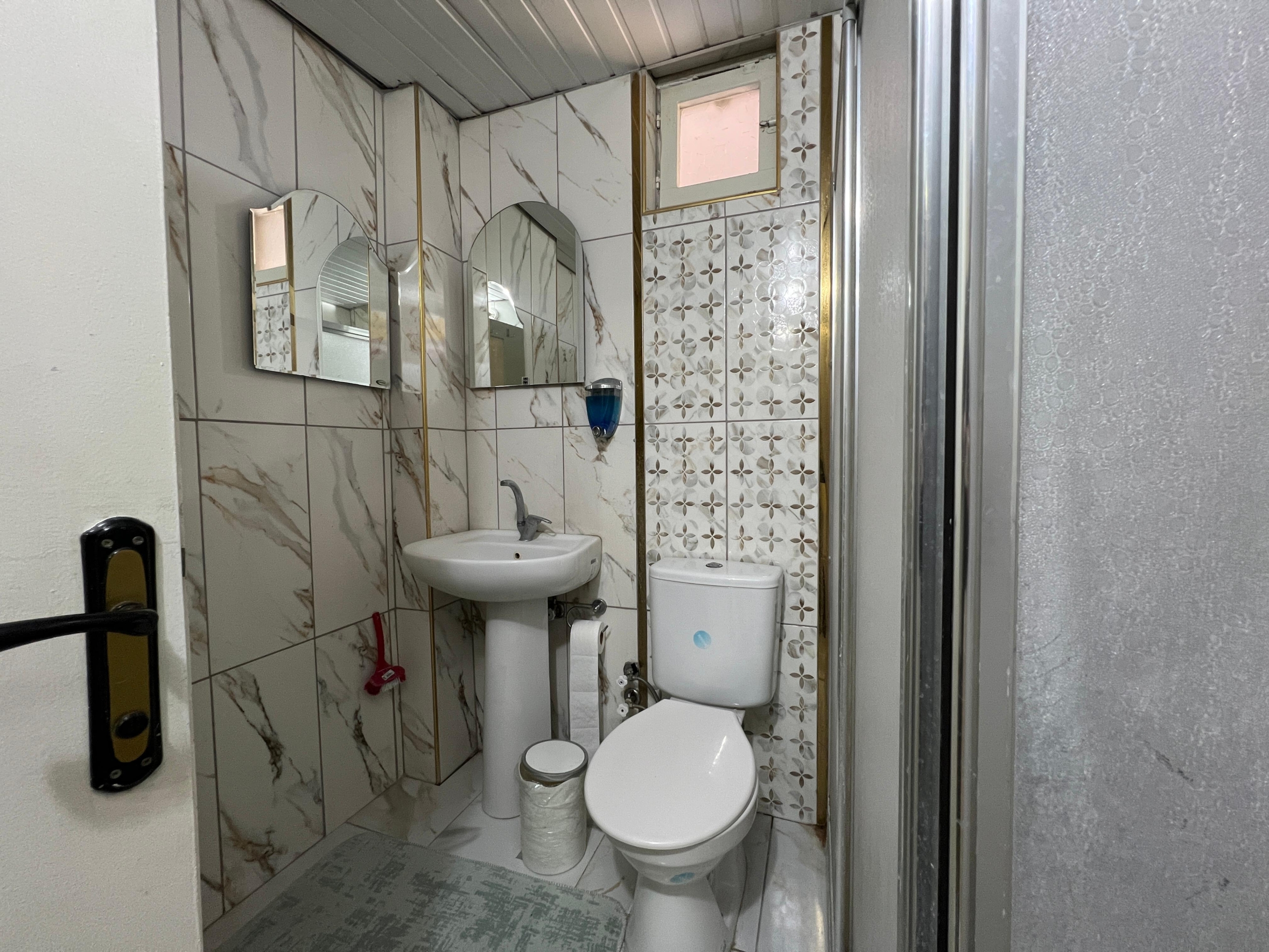 TRAMVAY DURAĞINA YAKIN SATILIK 3+1 DAİRE