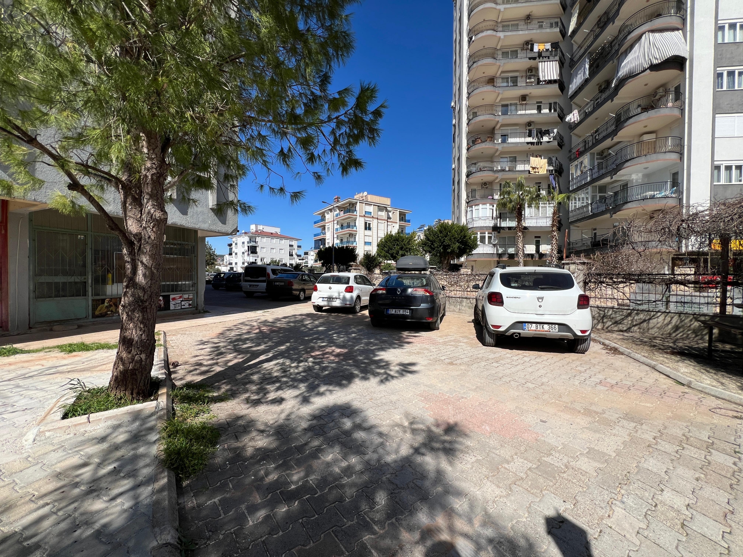 TRAMVAY DURAĞINA YAKIN SATILIK 3+1 DAİRE