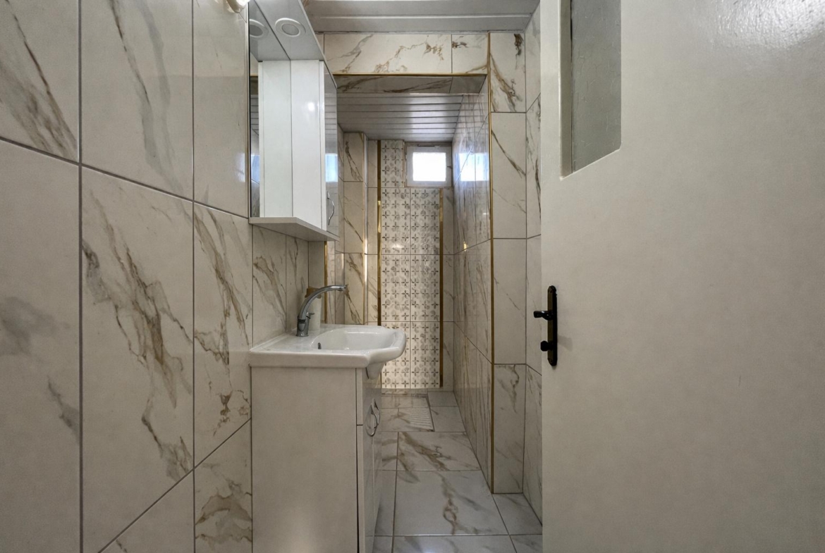 TRAMVAY DURAĞINA YAKIN SATILIK 3+1 DAİRE