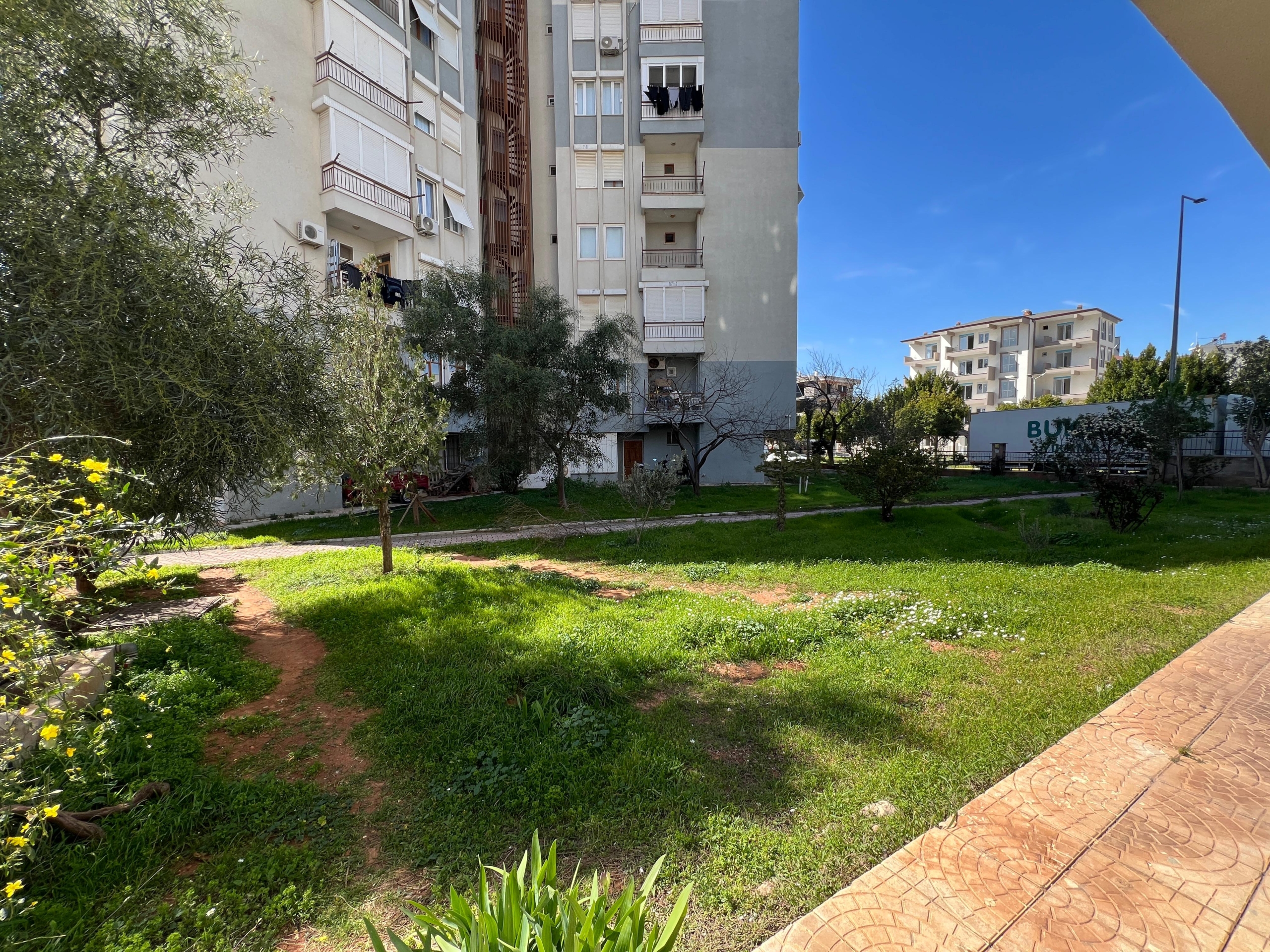 TRAMVAY DURAĞINA YAKIN SATILIK 3+1 DAİRE