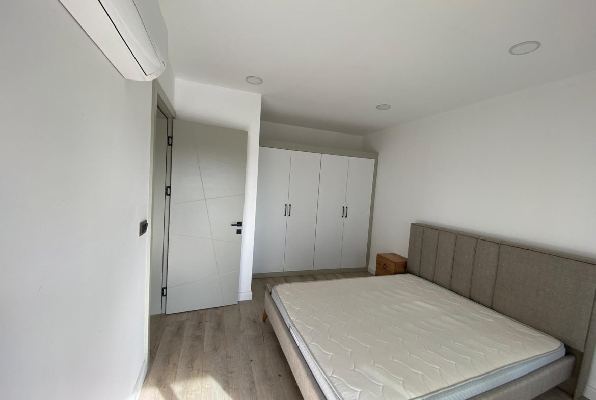 ALTINTAŞ’da K.OTOPARK-HAVUZ-İSKANLI SİTEDE EŞYALI 1+1 LÜKS DAİRE
