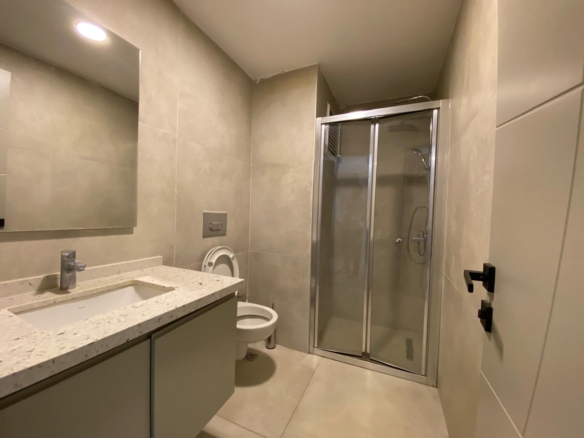 ALTINTAŞ’da K.OTOPARK-HAVUZ-İSKANLI SİTEDE EŞYALI 1+1 LÜKS DAİRE