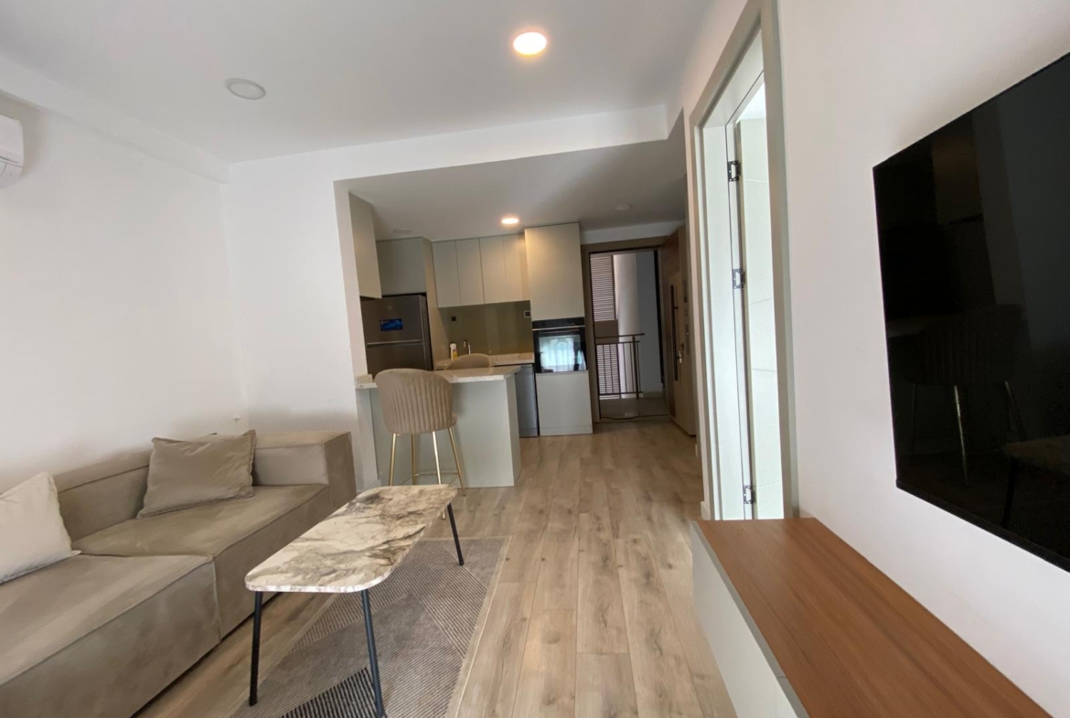 ALTINTAŞ’da K.OTOPARK-HAVUZ-İSKANLI SİTEDE EŞYALI 1+1 LÜKS DAİRE
