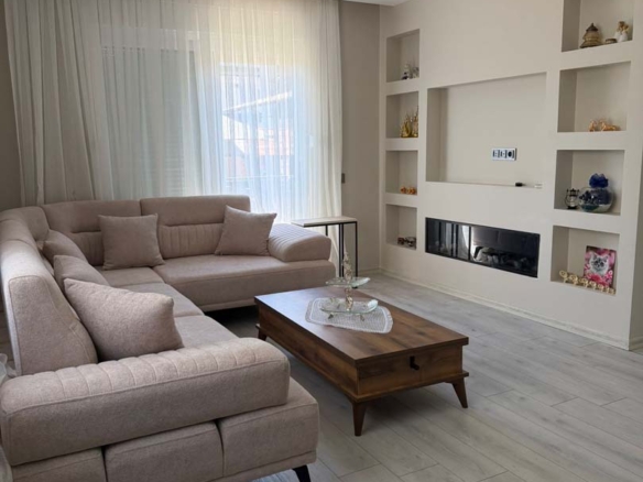 DÖŞEMEALTI YENİKÖYDE HAYATI KOLAYLAŞTIRAN FULL EŞYALI SIFIR 1+1