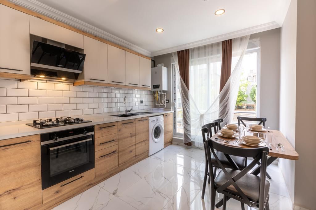 GÜZELOBA SİTE İÇERİSİNDE HAVUZLU FULL EŞYALI KİRALIK 2+1 DAİRE