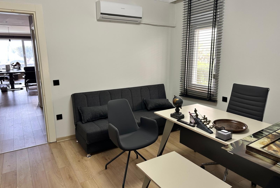 ESKİ LARA YOLUNDA DENİZ MANZARALI EŞYALI KİRALIK OFİS