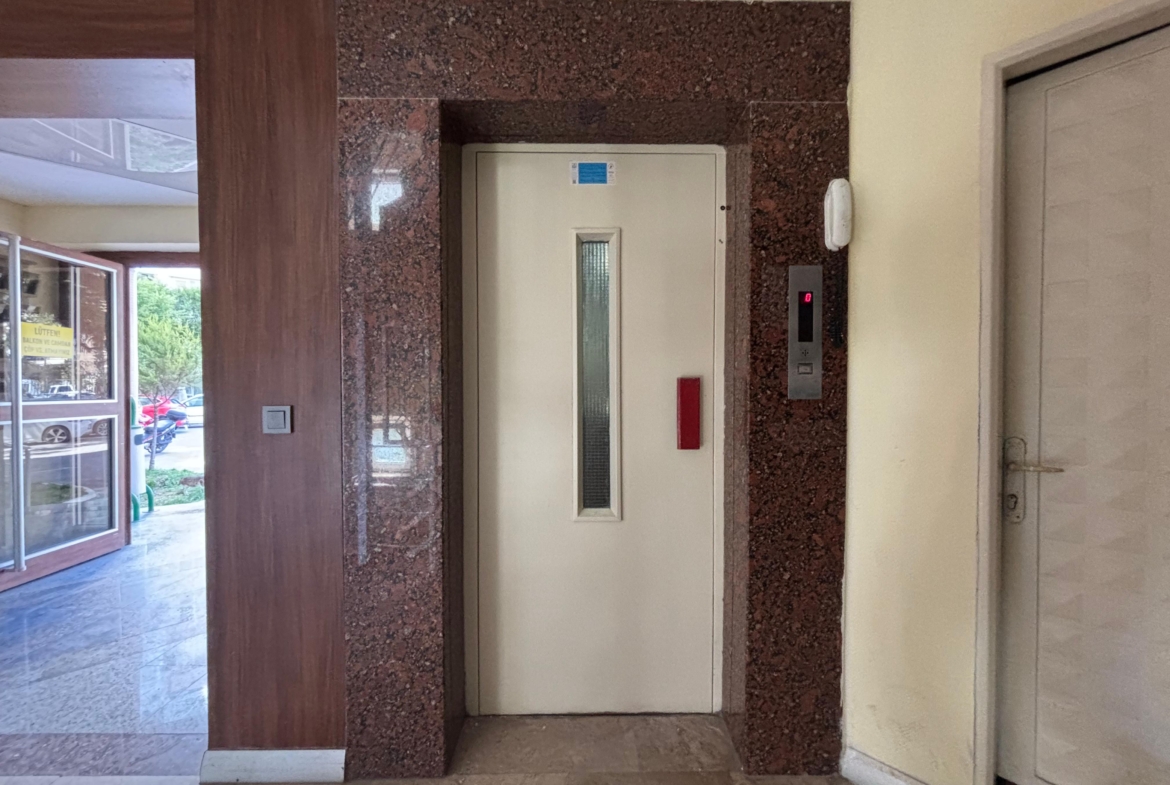 FENER MAHALLESİ MERKEZİ KONUMDA EŞYALI KİRALIK 1+1 DAİRE