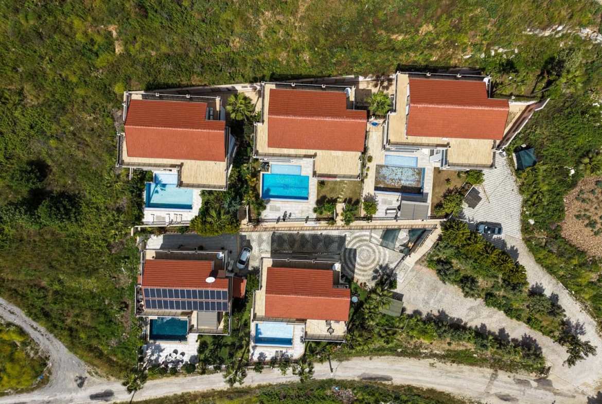 DENİZ MANZARALI ALANYA KARGICAKTA VATANDAŞLIĞA UYGUN 6+2 VİLLA