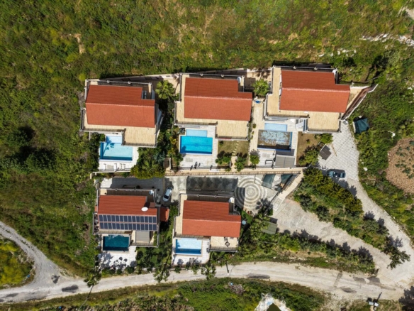 DENİZ MANZARALI ALANYA KARGICAKTA VATANDAŞLIĞA UYGUN 6+2 VİLLA