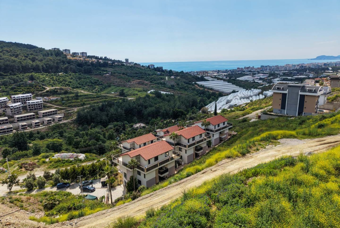 DENİZ MANZARALI ALANYA KARGICAKTA VATANDAŞLIĞA UYGUN 6+2 VİLLA