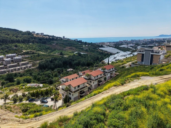 DENİZ MANZARALI ALANYA KARGICAKTA VATANDAŞLIĞA UYGUN 6+2 VİLLA