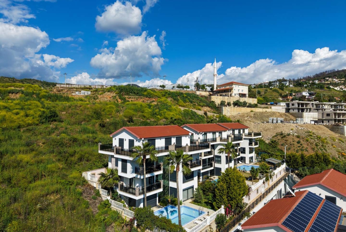 DENİZ MANZARALI ALANYA KARGICAKTA VATANDAŞLIĞA UYGUN 6+2 VİLLA
