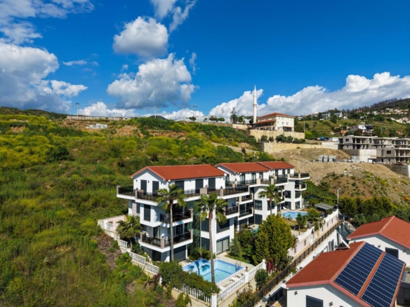 DENİZ MANZARALI ALANYA KARGICAKTA VATANDAŞLIĞA UYGUN 6+2 VİLLA