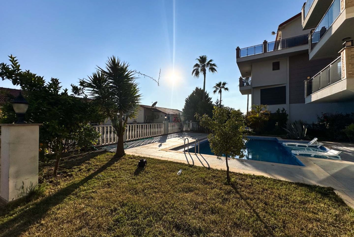 DENİZ MANZARALI ALANYA KARGICAKTA VATANDAŞLIĞA UYGUN 6+2 VİLLA