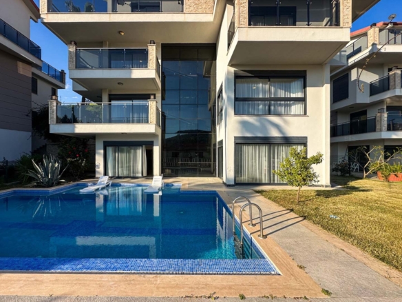 DENİZ MANZARALI ALANYA KARGICAKTA VATANDAŞLIĞA UYGUN 6+2 VİLLA