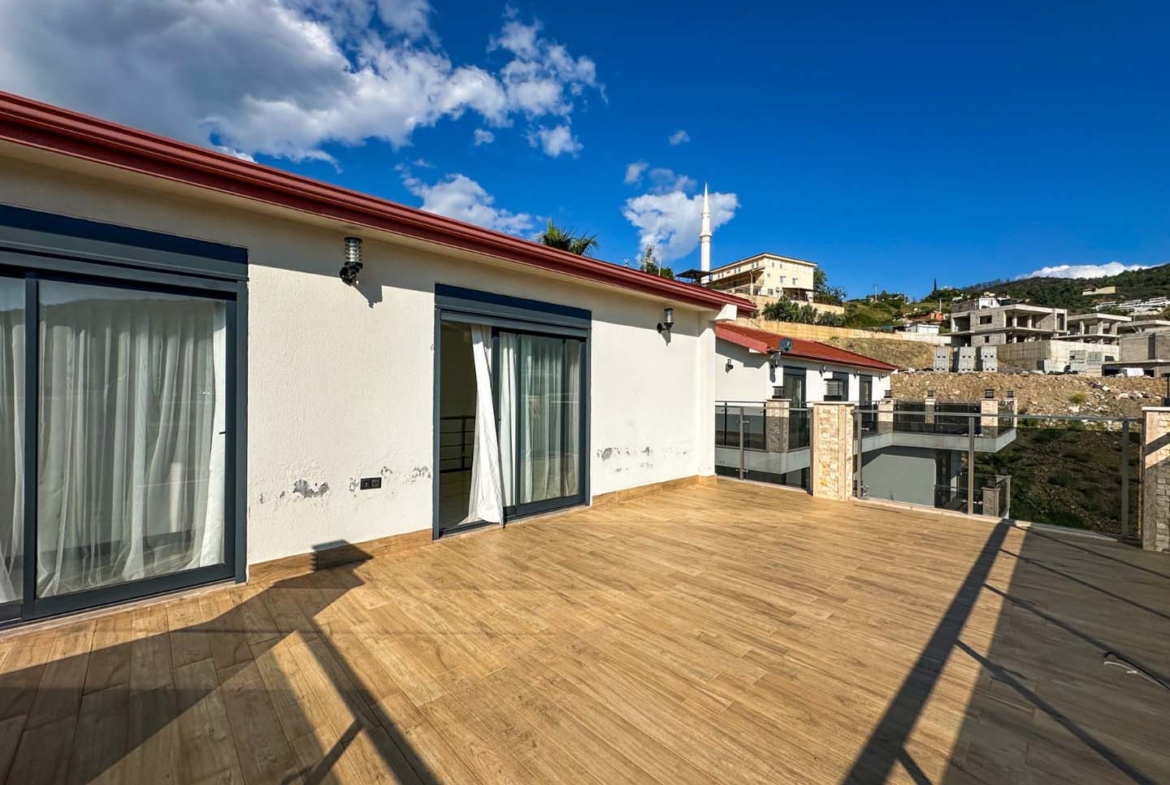 DENİZ MANZARALI ALANYA KARGICAKTA VATANDAŞLIĞA UYGUN 6+2 VİLLA