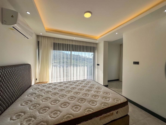 DENİZ MANZARALI ALANYA KARGICAKTA VATANDAŞLIĞA UYGUN 6+2 VİLLA