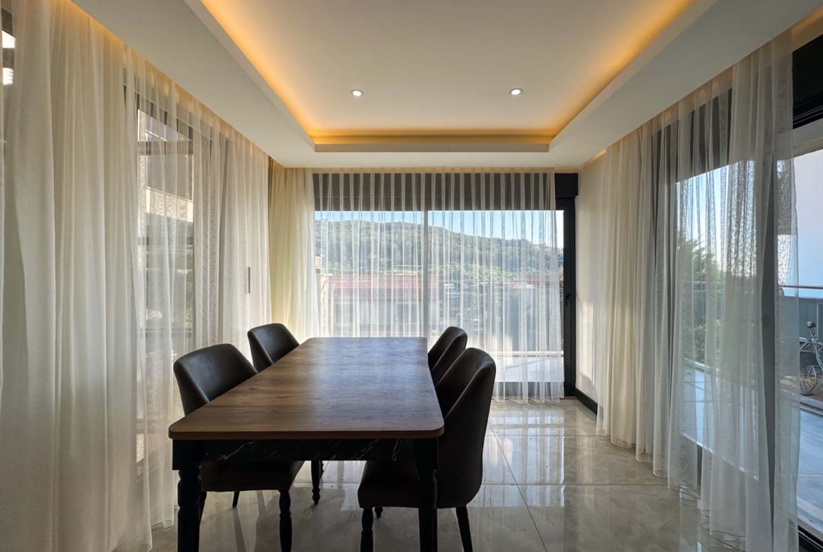 DENİZ MANZARALI ALANYA KARGICAKTA VATANDAŞLIĞA UYGUN 6+2 VİLLA